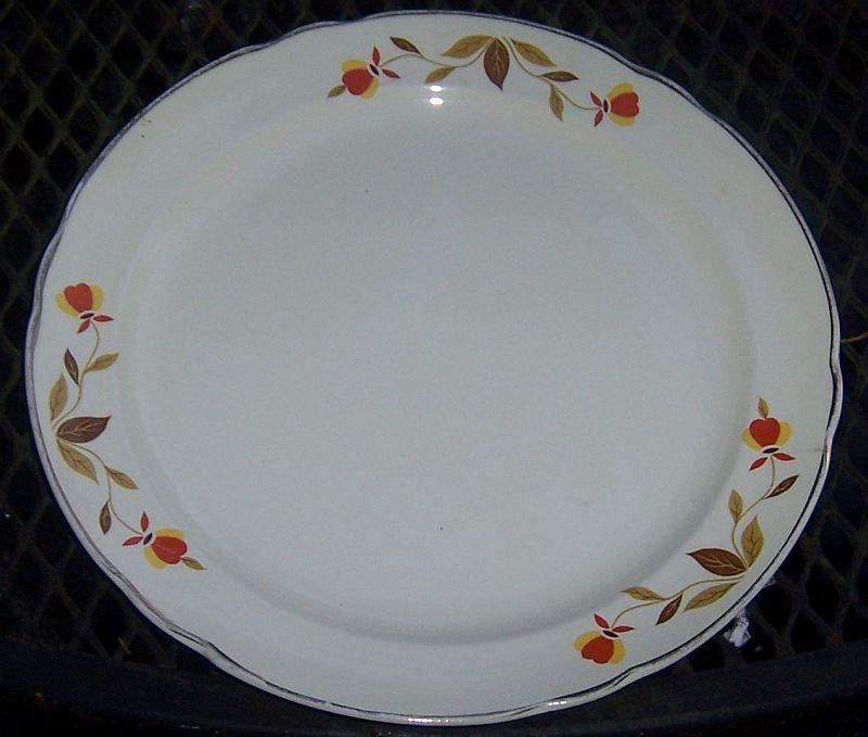 Vintage Hall China Jewel Tea Autumn Leaf Dinner Plate
