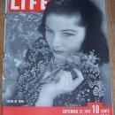 Life Magazine September 21, 1942 The Queen of Iran by Cecil Beaton on Cover