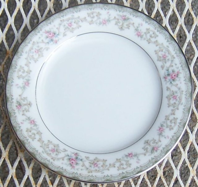Noritake China Edgewood Bread and Butter Plate