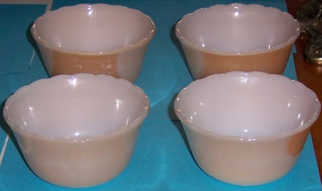 Set of Four Copper Tint Scalloped Edge Custard Bowls