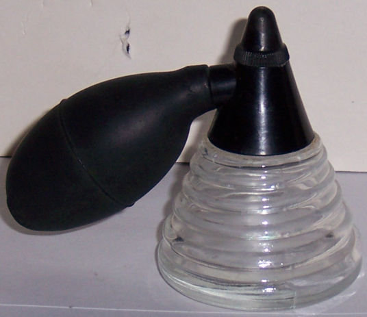 Vintage DeVilbiss Clear Perfume Atomizer with Black Top