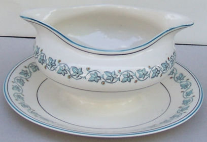 Myott Staffordshire Elegance Gravy with Fast Stand