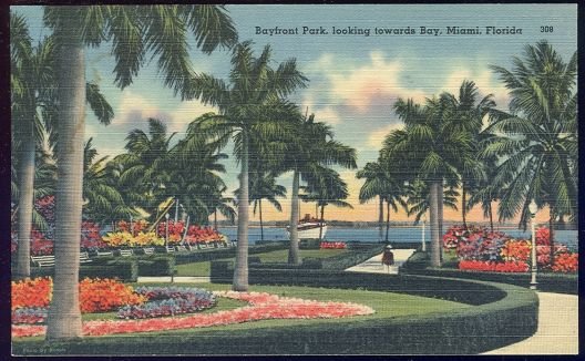 Postcard of Bayfront Park, Looking Towards Bay, Miami Florida