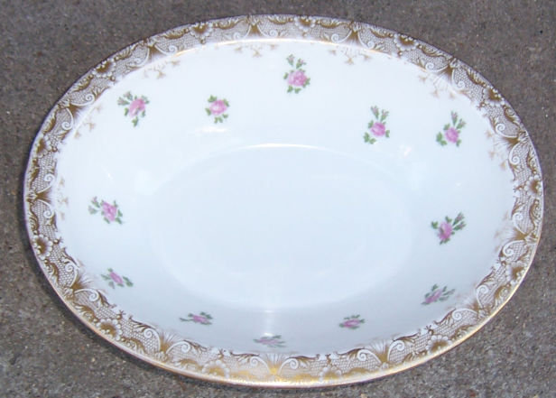 Beautiful Limoges Oval Serving Bowl with Roses w/Gold