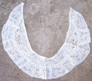 Antique Ecru Lace Collar With Ruffles
