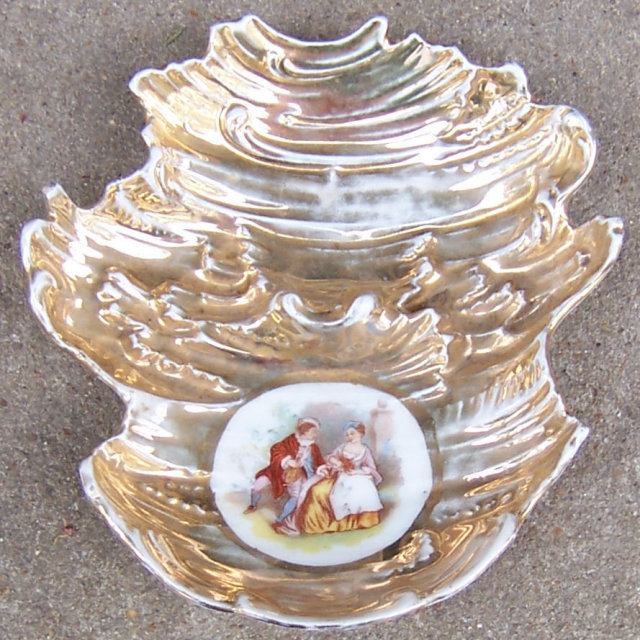 Vintage Ashtray with Gold Glaze and Colonial Decal