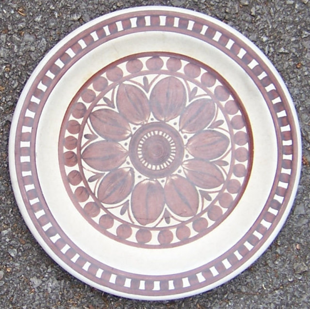 Stonehenge Midwinter Brown Dahlia Medallion Small Plate