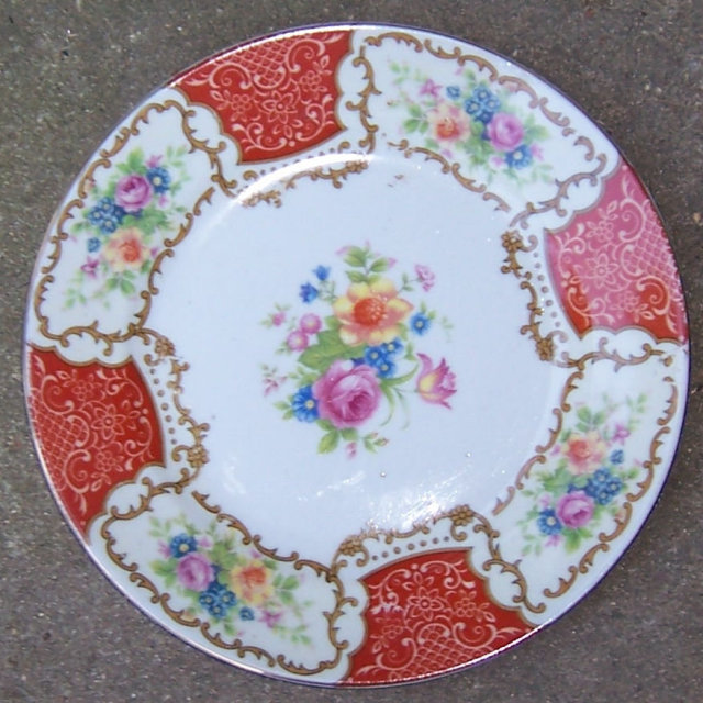 Vintage Made in Japan China Plate with Floral Bouquets