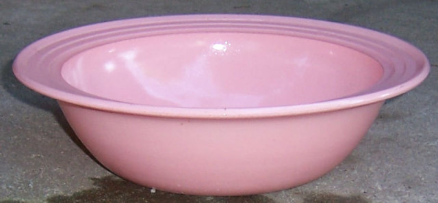 Vintage Pink Moderntone Platonite Glass Serving Bowl