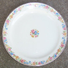 Taylor Smith Taylor Small Plate with Floral Garland