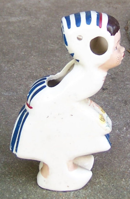 Vintage Kissing Dutch Girl Pottery Wall Pocket