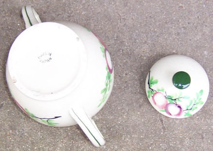 Made in Japan Sugar with Fruits and Leaves Green Trim