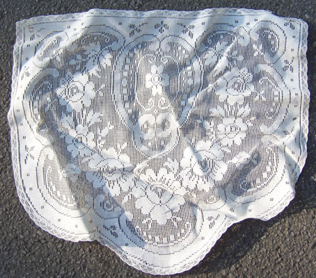 Vintage Lace Dresser Scarf with Floral Design
