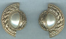 Vintage Gold Tone and Pearl Clip On Earrings