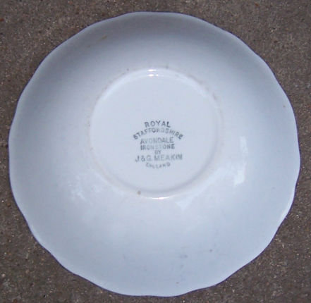 Avondale J & G Meakin Pink and White Cereal Bowl