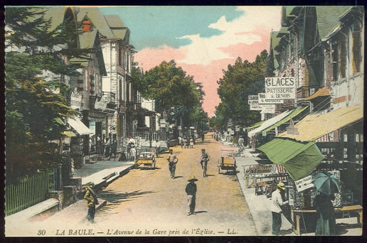 Postcard of La Baule, France, L'Avenue de la Gare