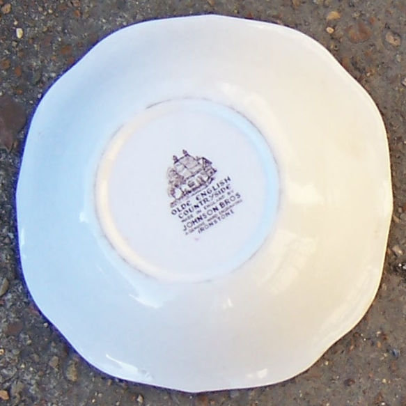 Johnson Bros Olde English Countryside Square Bowl