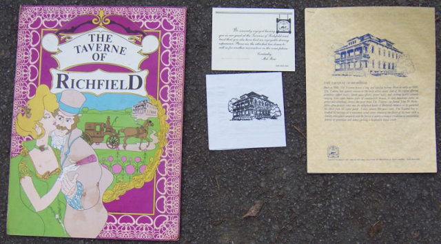 Vintage Menu From The Taverne of Ridgefield, Ohio