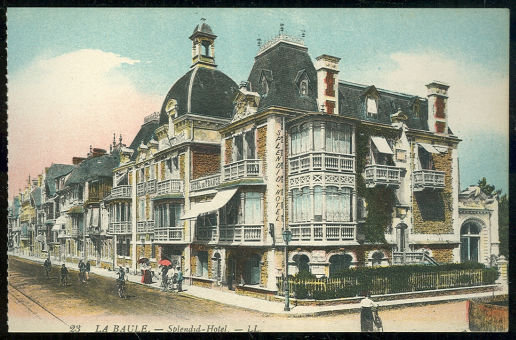 Postcard of Splendid Hotel, La Baule, France