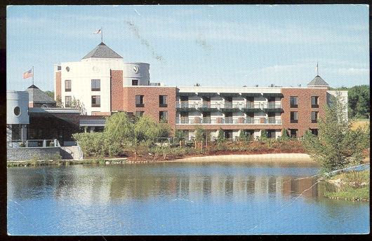 Postcard of Inn on Woodlake, Kohler, Wisconsin