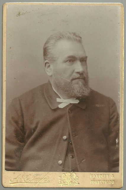 Cabinet Photograph of Man In Suit and Tie From Cardiff