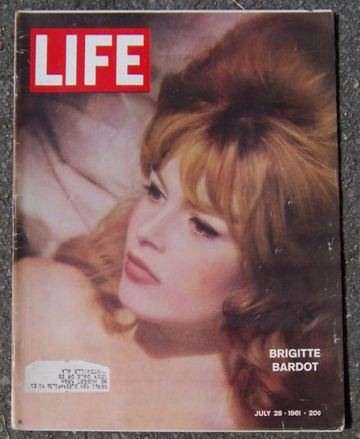 Life Magazine July 28, 1961 Brigitte Bardot on cover