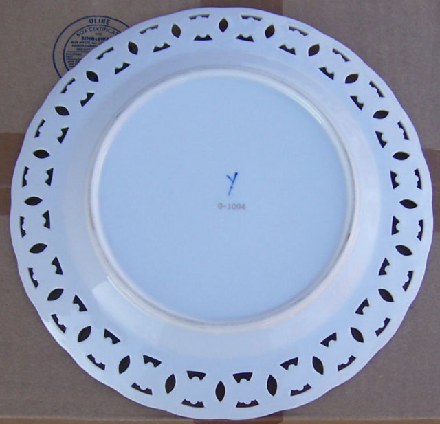 Decorative Plate with Green Leaves and Pierced Edge