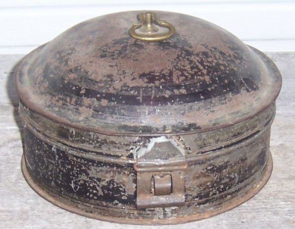Vintage Metal Round Spice Tin with Handle