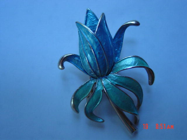 Baby Blue Enamel Pastelli Flower Pin