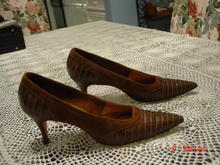 Gorgeous Chocolate Reptile Lizard Alligator & Brown Suede Adore Shoes Size 7AA