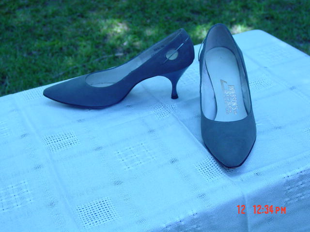 Vintage Adore's Gray Suede Spike High Heel Shoes Size 6-1/2B
