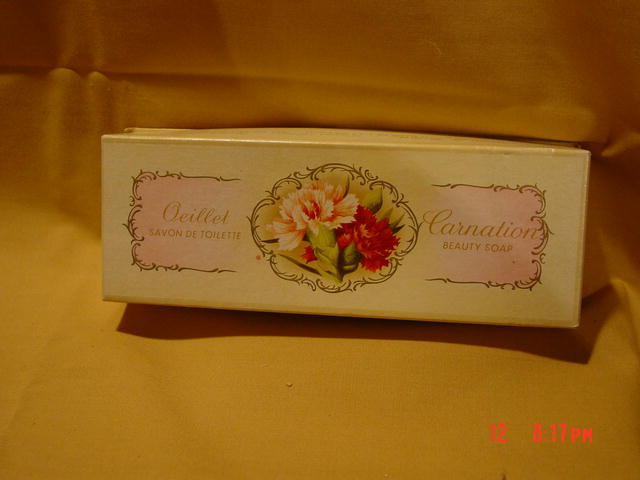 Vintage Box of 3 Carnation Beauty Soap Bars