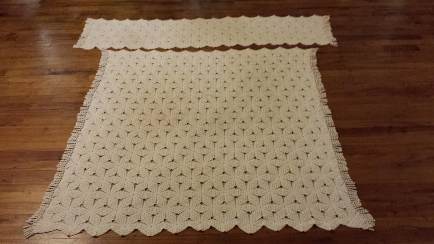 Vintage Ecru Popcorn Crocheted Coverlet Bedspread & Pillow Cover Spread