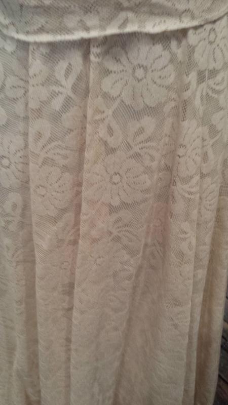Vintage Couriers California Black Velvet & Ivory Lace Gown with Shawl Size 9/10