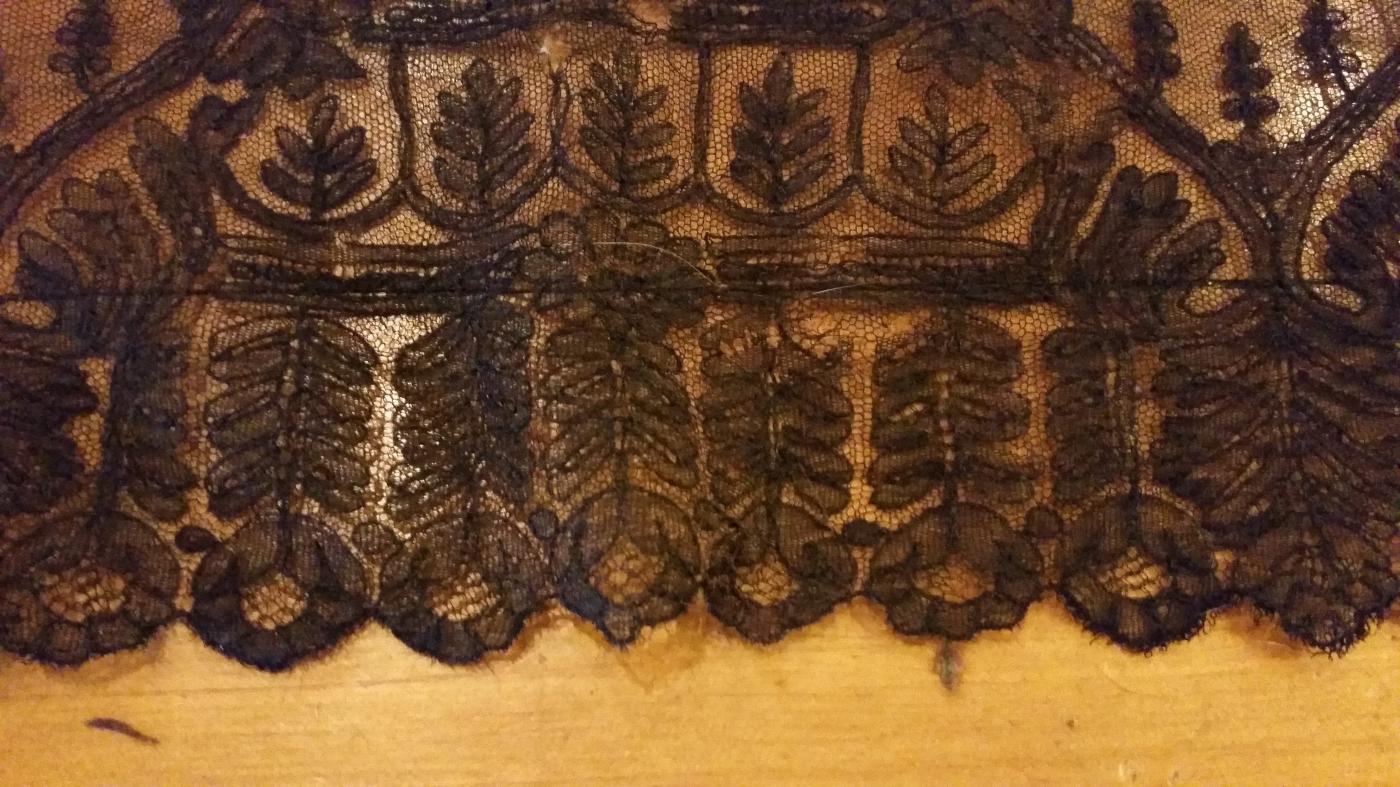 Antique Black Chantilly Lace Civil War Victorian Era Mourning Shawl