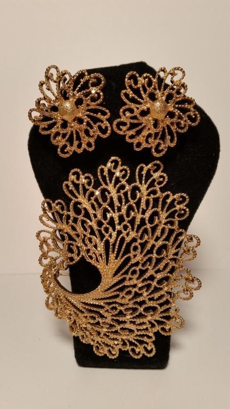 Monet Gold Coral Shaped Brooch & Clip Earrings