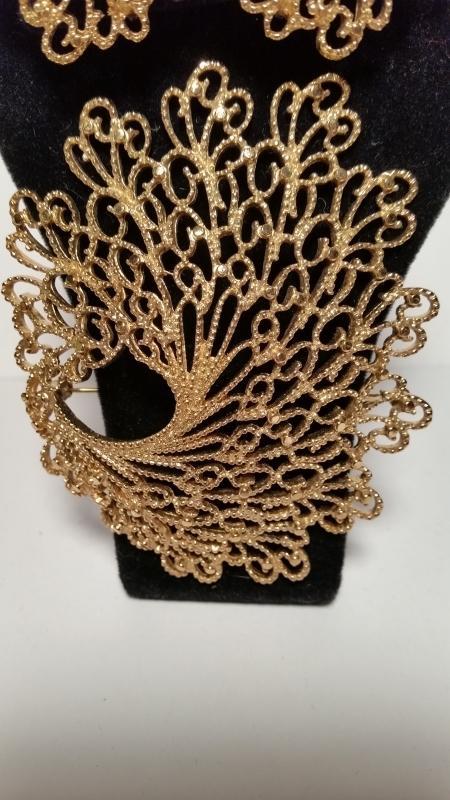 Monet Gold Coral Shaped Brooch & Clip Earrings
