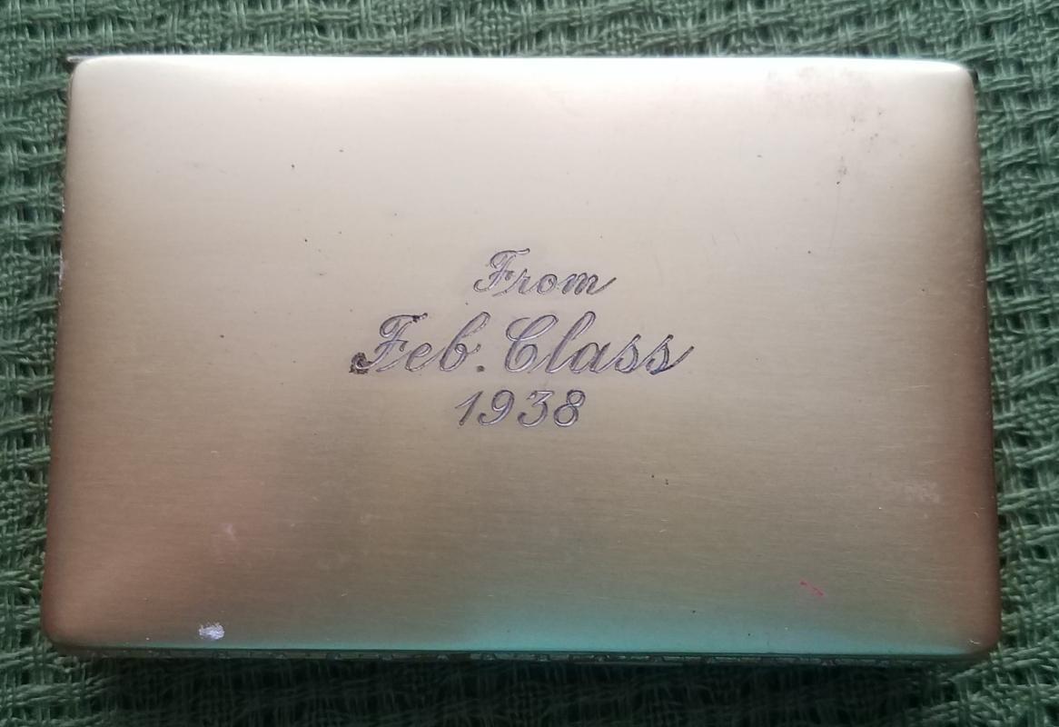LaMode Guilloche Powder Rouge Lipstick Compact 1938