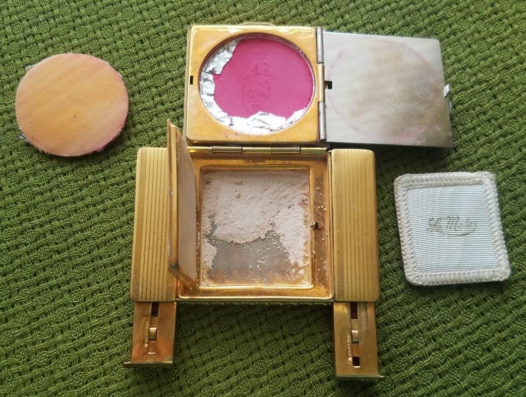 LaMode Guilloche Powder Rouge Lipstick Compact 1938