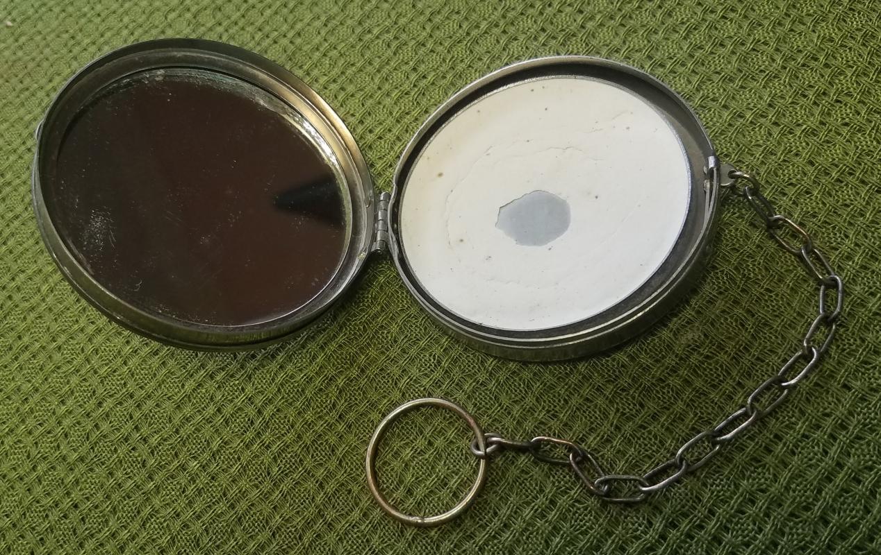 Antique Round Guilloche Enamel Necessaire' Powder Dance Compact with Finger Ring
