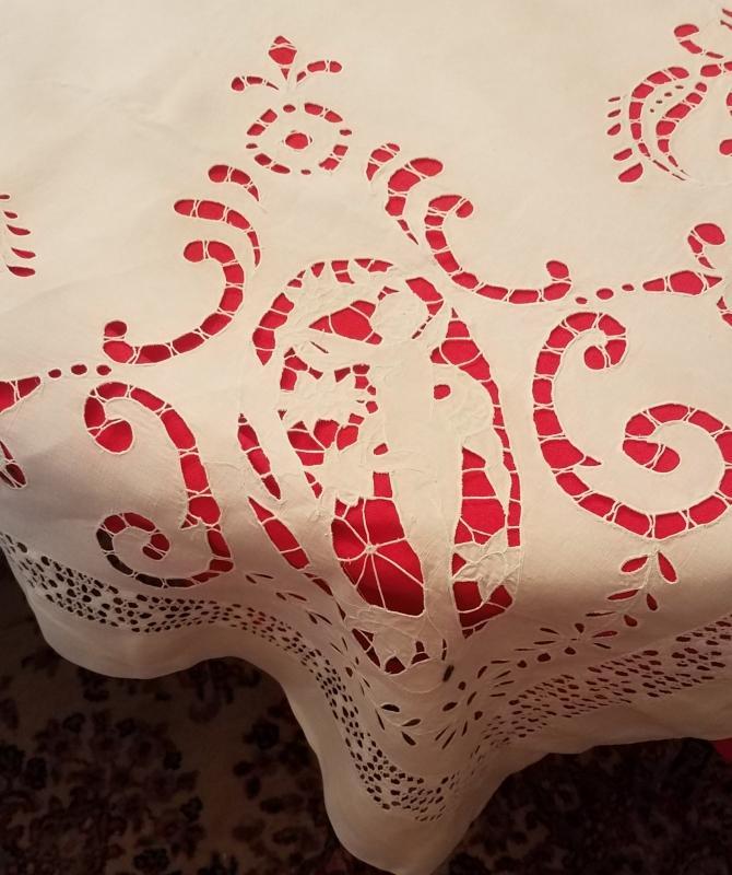 Beautiful Off-White Linen Bedspread With Detailed Cutout Lace Work