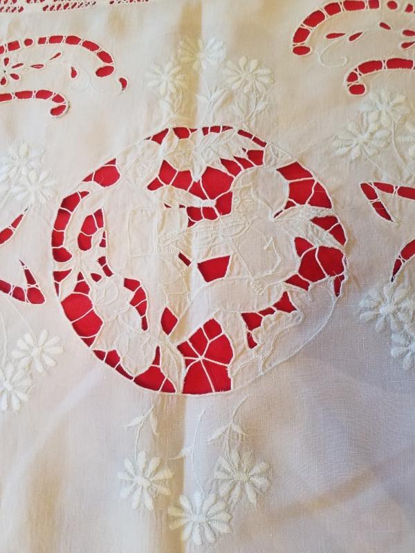 Beautiful Off-White Linen Bedspread With Detailed Cutout Lace Work