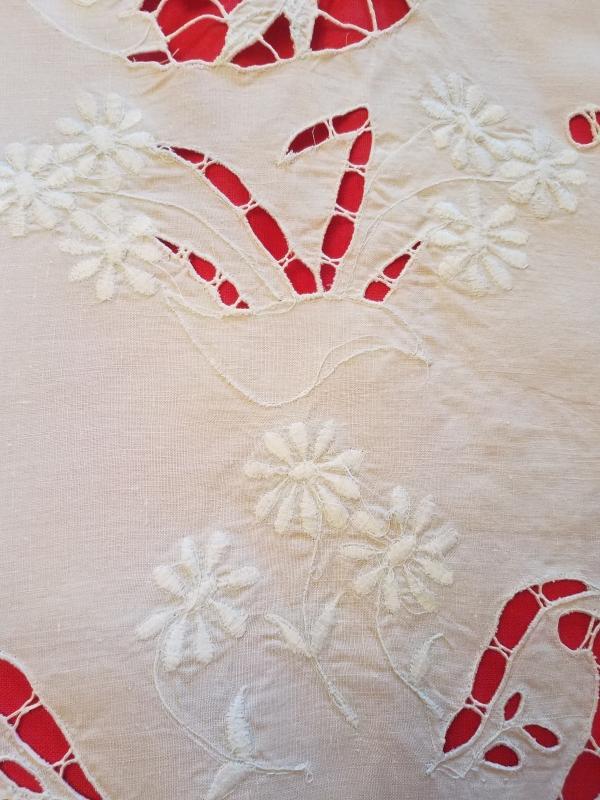 Beautiful Off-White Linen Bedspread With Detailed Cutout Lace Work