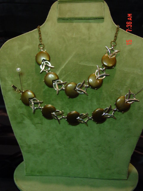 Chocolate Brown Thermoset Lucite Moonglow Choker Necklace & Bracelet