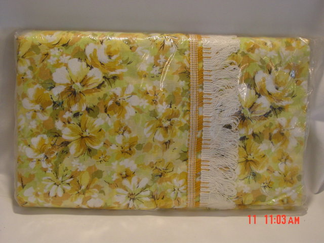 Vintage 1960's Springmaid Moonflower Bedspread