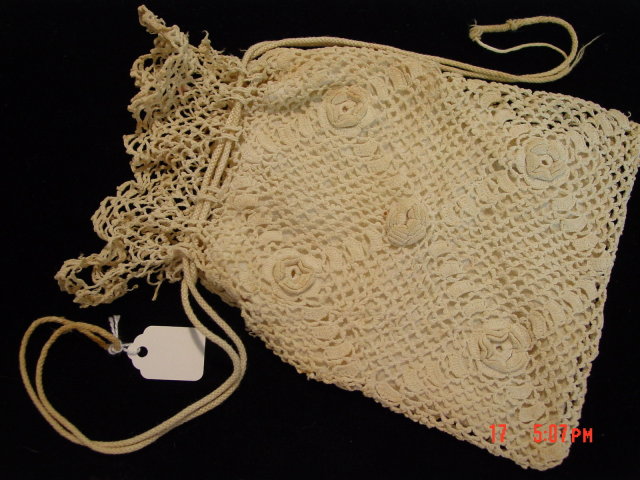 Antique Victorian Ivory Cotton Crocheted Drawstring Purse