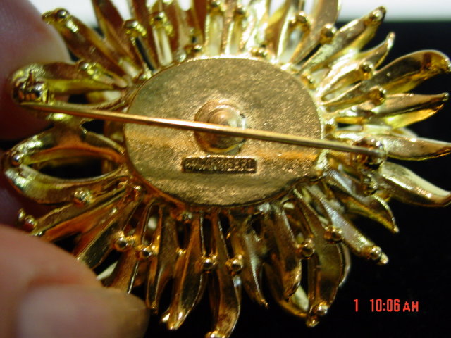 Vintage Erwin Pearl Chrysanthemum Brooch Pin & Clip Earrings