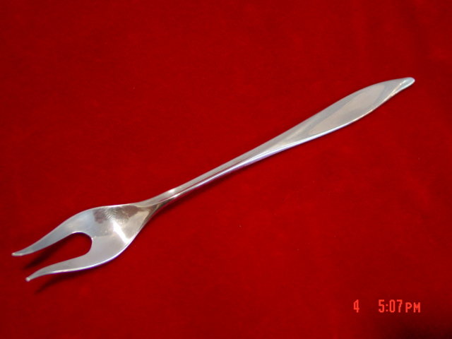 Oneida Vivant Sterling 2-Tine Pickle/Olive Fork
