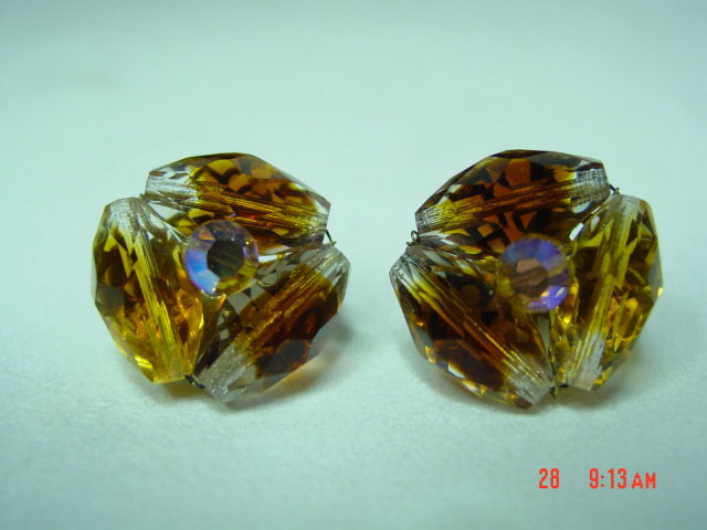 Vintage Vogue Rootbeer & AB Crystal Bead Button Clip Earrings