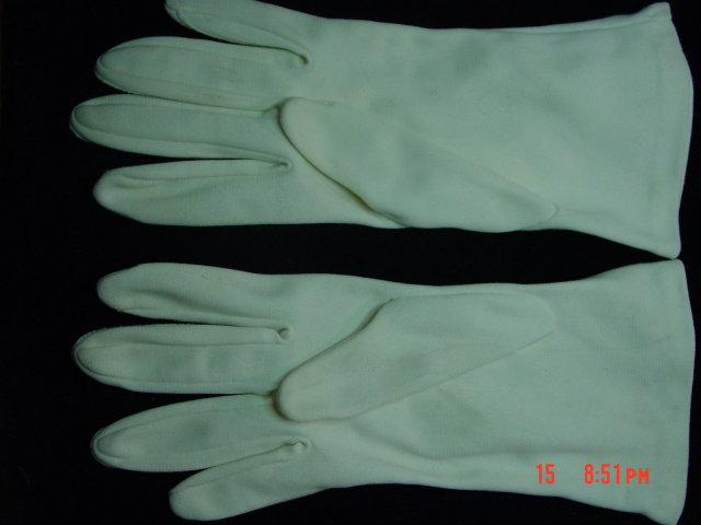 Vintage White Cotton Ladies Gloves